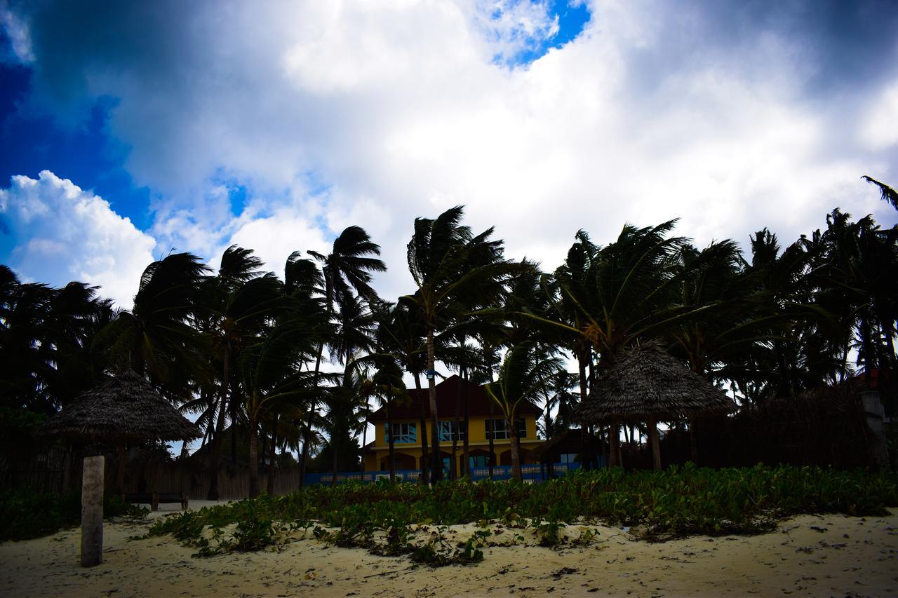 Bwejuu Beach Palm Villa Exterior photo