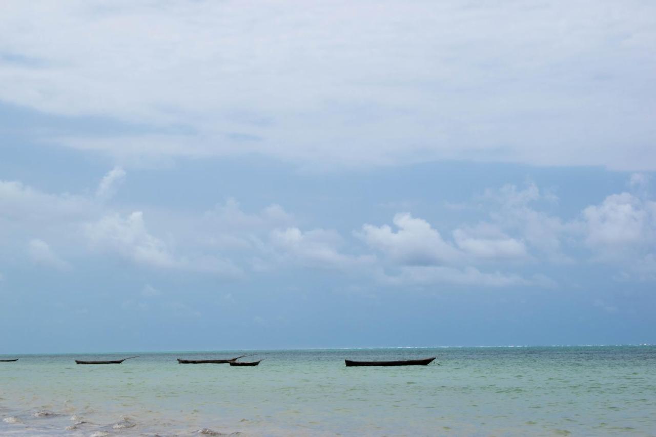 Bwejuu Beach Palm Villa Exterior photo